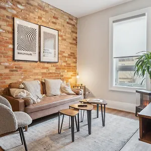 The Queen's Griffen Hotel Toronto